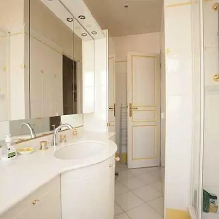 Superb Near Catacombs And Montparnasse *