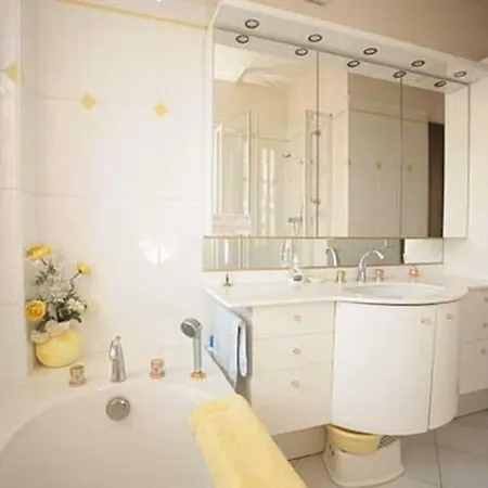 Superb Near Catacombs And Montparnasse * Parigi